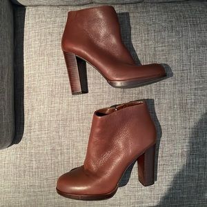 Gianni Bini GB size 8 Heel Booties